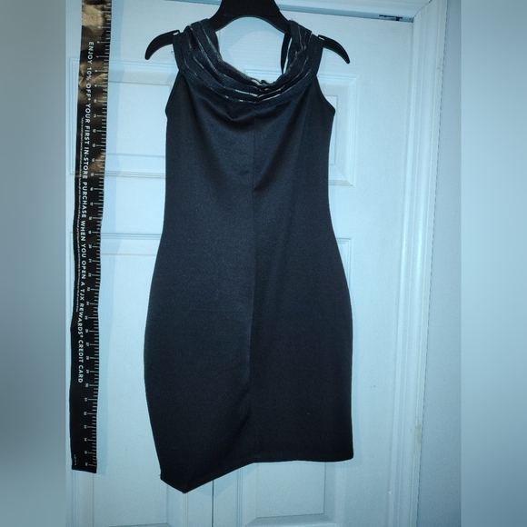 Elegant Black Sleeveless Dress 3 Striped Front Glossy Manito Mini Dress 👗 - Picture 3 of 7